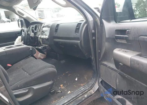 2013 Toyota Tundra Grade 4.6L V8 z USA, uszkodzony, nr VIN 5TFUM5F19DX041405